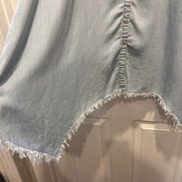 Hester & Orchard Tencel Chambray Button Up Asymmetrical Raw Hem‎ Shirt Sz 2X - Picture 5 of 9